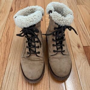 Women's Cozy Tan Lace-Up Boots